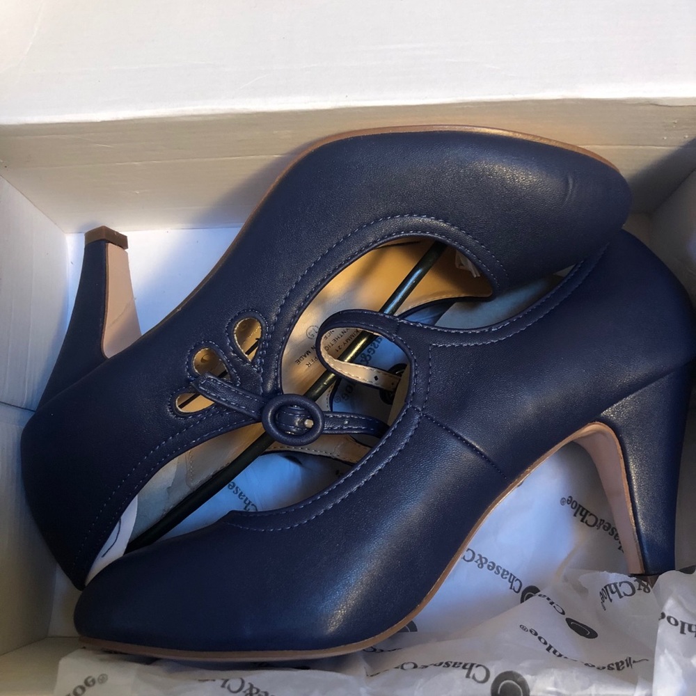 Pin up Mary Jane heels